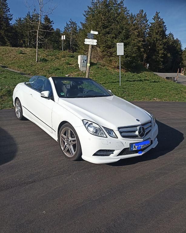 Gebraucht Mercedes E350 AMG 265 PS (194 kW) 2012 Weiß Cabrio