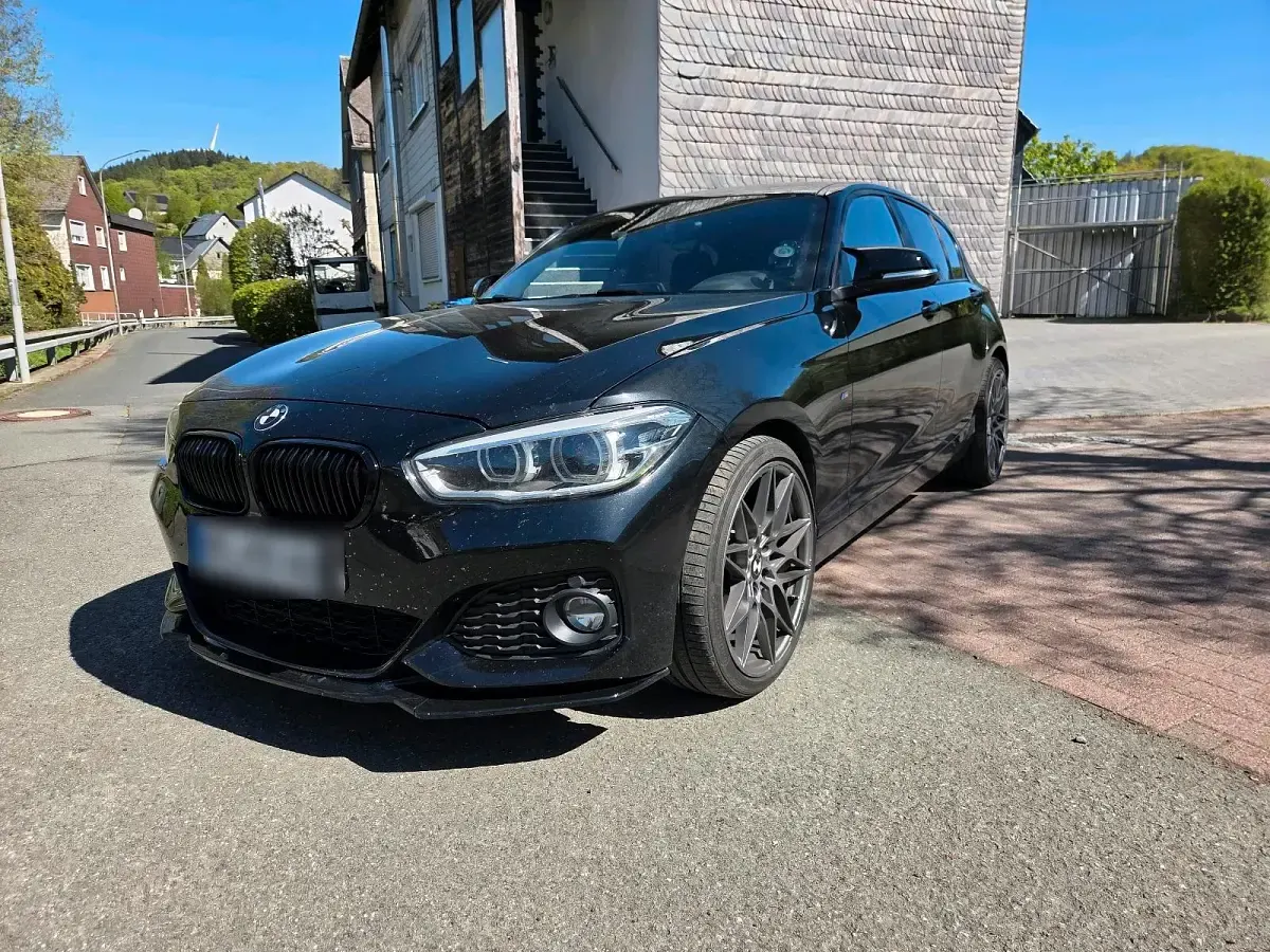 Gebraucht BMW 120 Performance 190 PS (139 kW) 2015 Schwarz Kleinwagen