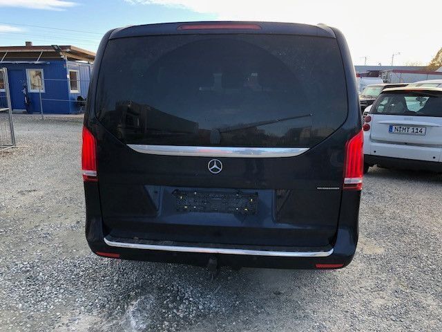 Gebraucht Mercedes V250 190 PS (139 kW) 2016 Blau Van / Kleinbus
