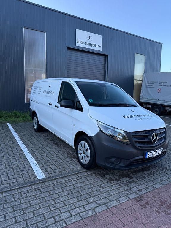Weiß Gebraucht 2022 Mercedes Vito Limousine | 15.490 € - Bild 1/4