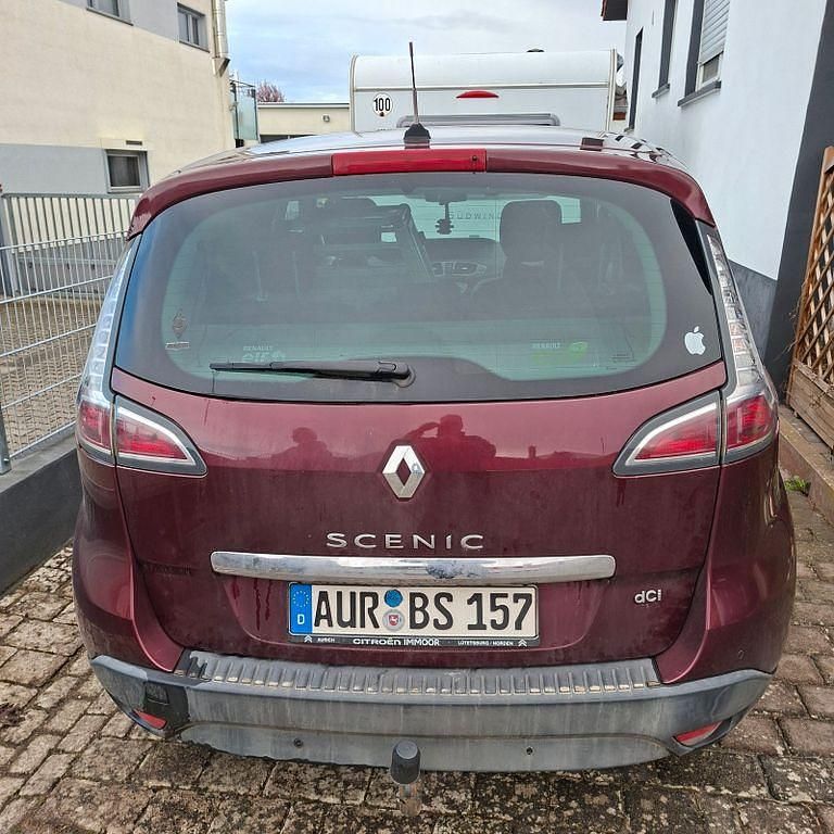 Gebraucht Renault Scénic III Bose Edition 131 PS (96 kW) 2013 Rot Van / Kleinbus