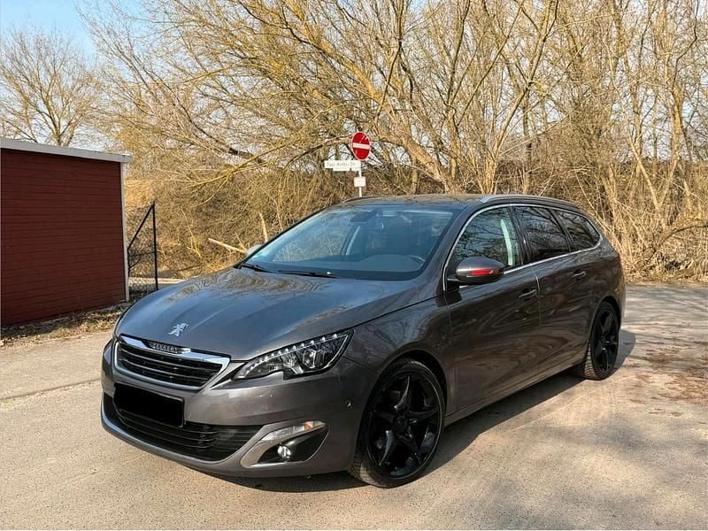 Gebraucht Peugeot 308 150 PS (110 kW) 2017 Gold Kombi