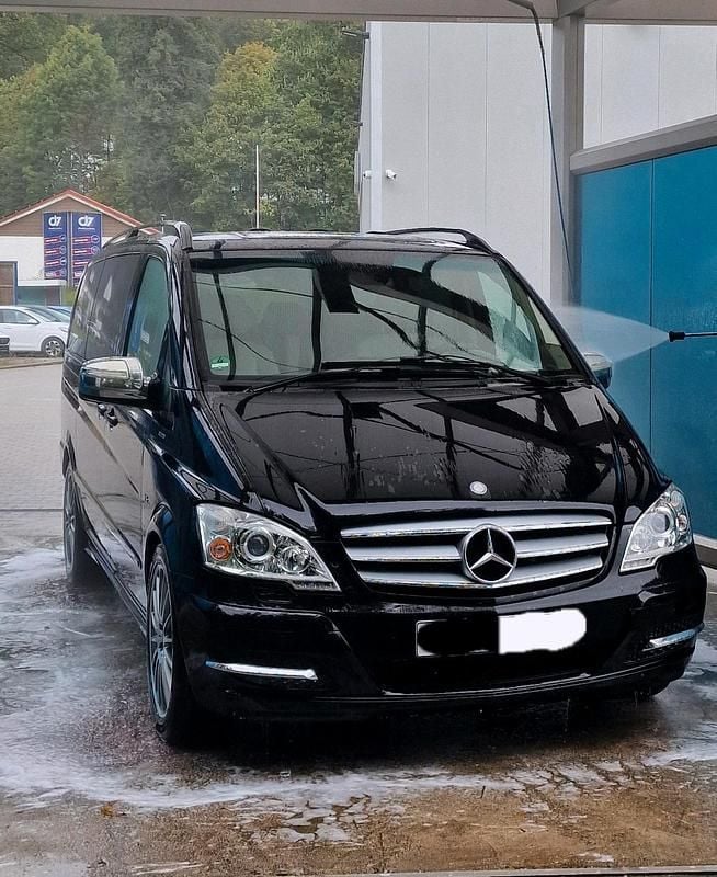Schwarz Gebraucht 2012 Mercedes Viano Van / Kleinbus | 21.500 € - Bild 1/4