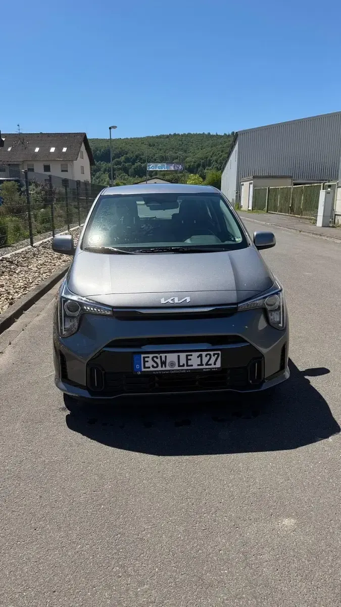Gebraucht Kia Picanto 63 PS (46 kW) 2024 Grau Kleinwagen