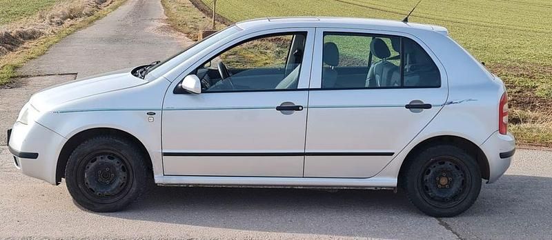 Gebraucht Skoda Fabia Comfort 75 PS (55 kW) 2002 Silber Limousine