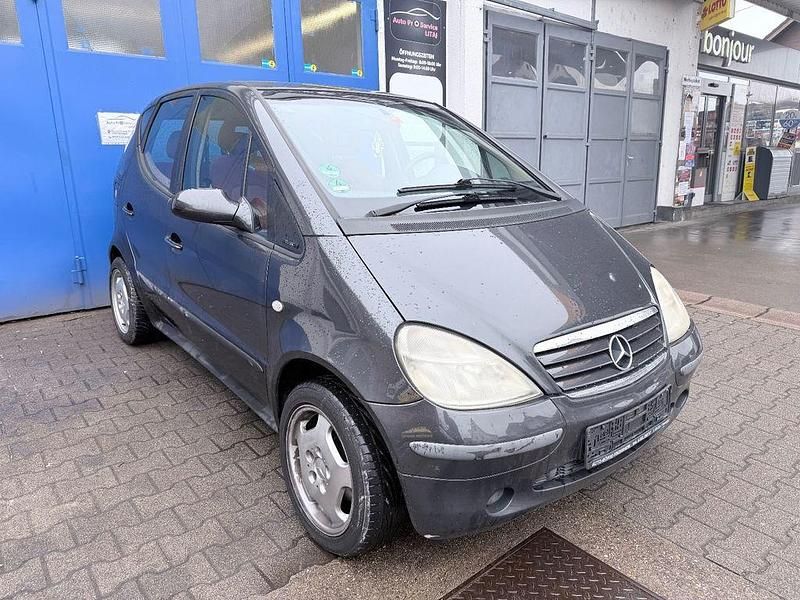 Schwarz Gebraucht 1998 Mercedes A140 Kleinwagen | 999 € (Etwas zu teuer) - Bild 1/4