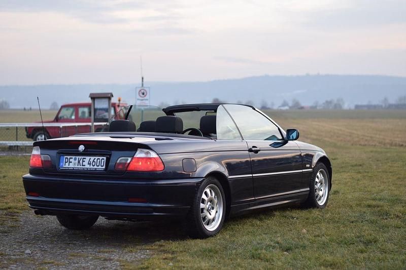 Gebraucht BMW 320 Cabriolet 170 PS (125 kW) 2002 Blau Cabrio