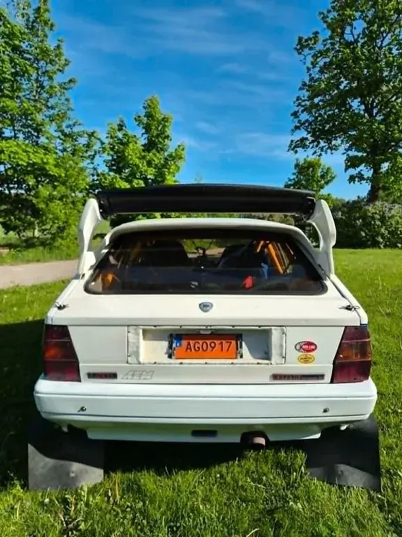 Gebraucht Lancia Delta 386 PS (283 kW) 1988 Weiß Kleinwagen