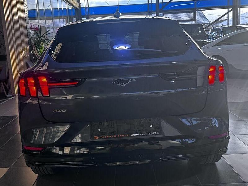 Gebraucht Ford Mustang Mach-E 258 kW (351 PS) 2021 Blau SUV