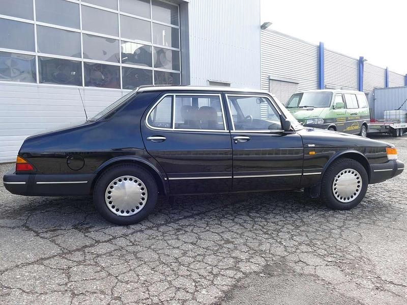 Gebraucht Saab 900 99 PS (72 kW) 1989 Schwarz Limousine