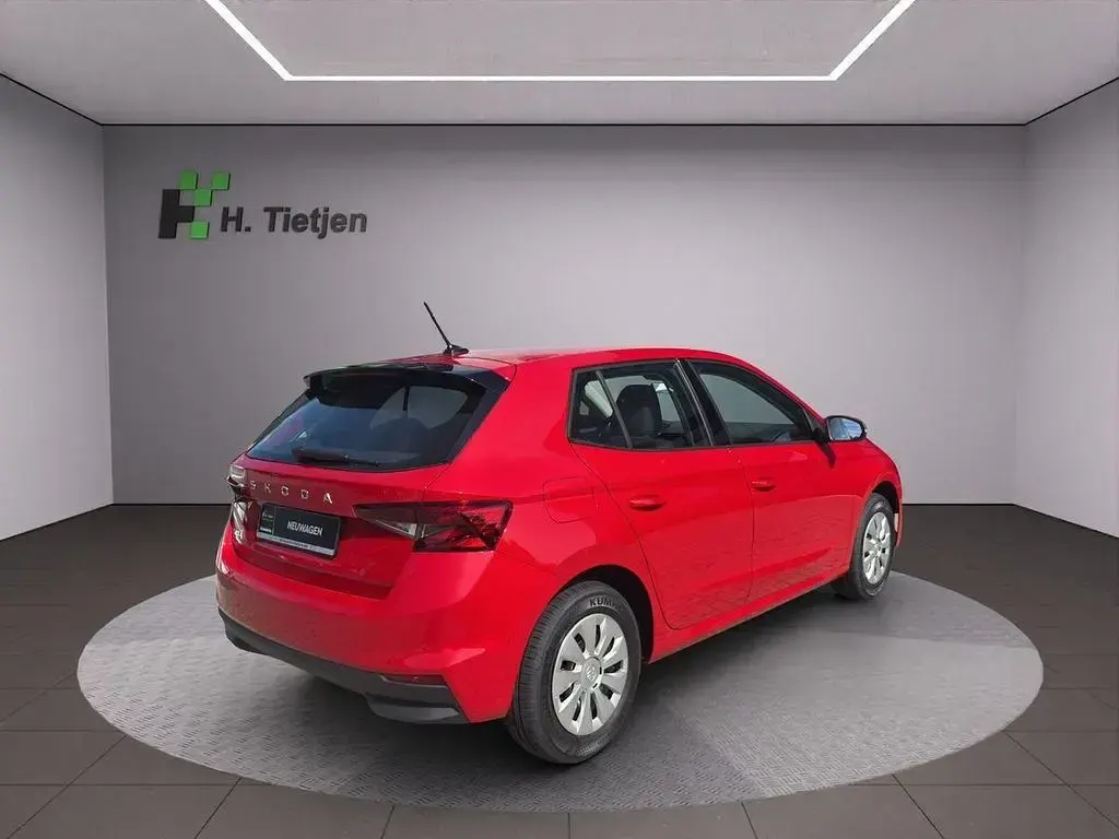 Neu Skoda Fabia Essence 80 PS (58 kW) 2026 Rot Kleinwagen