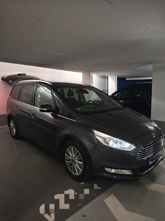 Gebraucht Ford Galaxy Titanium 150 PS (110 kW) 2018 Grau Van / Kleinbus