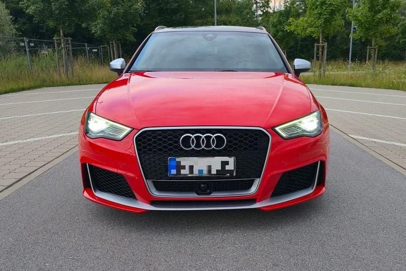 Rot Gebraucht 2015 Audi RS3 Ambiente Kleinwagen | 32.999 € (Superpreis) - Bild 1/4