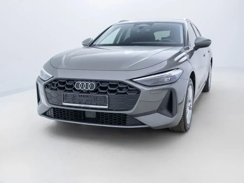 Gebraucht Audi A5 Sport 204 PS (150 kW) 2025 Chronosgrau metallic Kombi