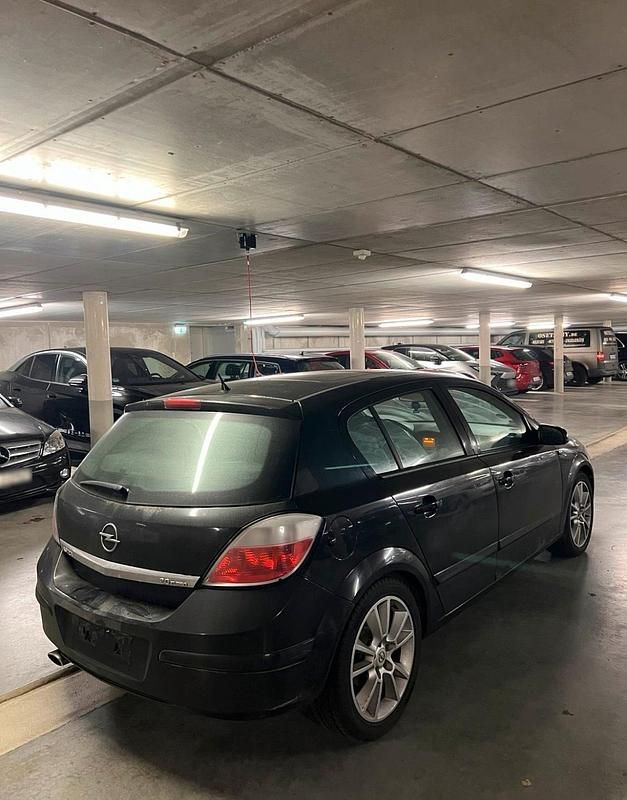 Gebraucht Opel Astra 170 PS (125 kW) 2005 Schwarz Limousine