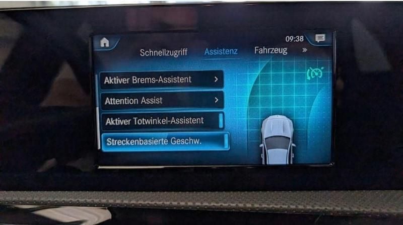 Grau Gebraucht 2022 Mercedes CLA250 Shooting Brake Kombi | 32.600 € (Fairer Preis) - Bild 1/4