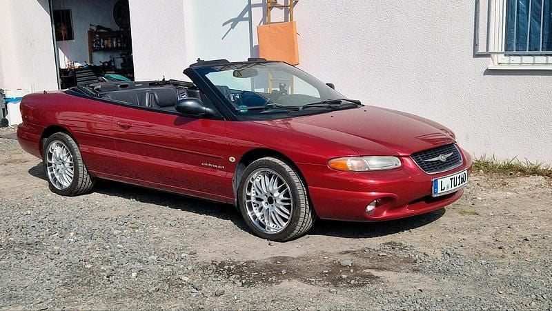 Rot Gebraucht 2000 Chrysler Stratus Cabrio | 2.200 € - Bild 1/4