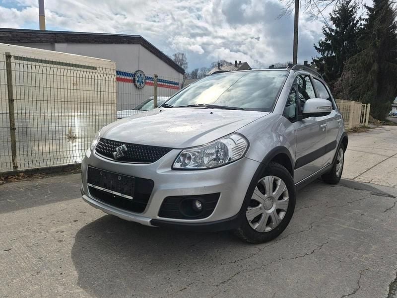 Gebraucht Suzuki SX4 120 PS (88 kW) 2012 Grau SUV