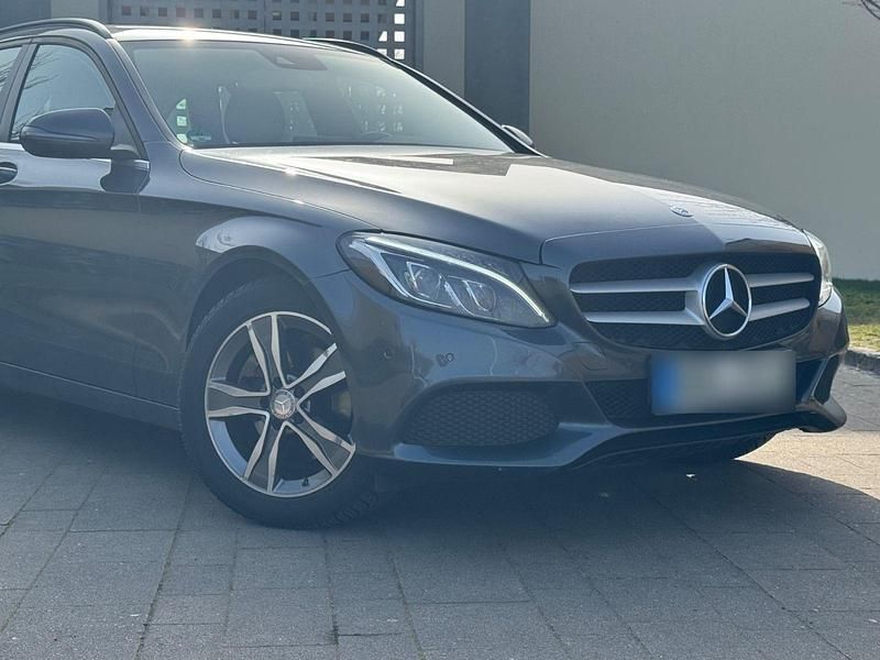 Gebraucht Mercedes C200 136 PS (100 kW) 2016 Grau Kombi