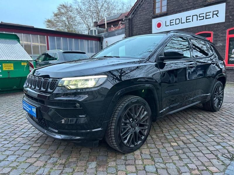 Gebraucht Jeep Compass 179 PS (131 kW) 2022 Schwarz SUV