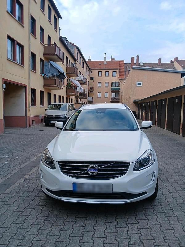 Gebraucht Volvo XC60 215 PS (158 kW) 2013 Weiß SUV