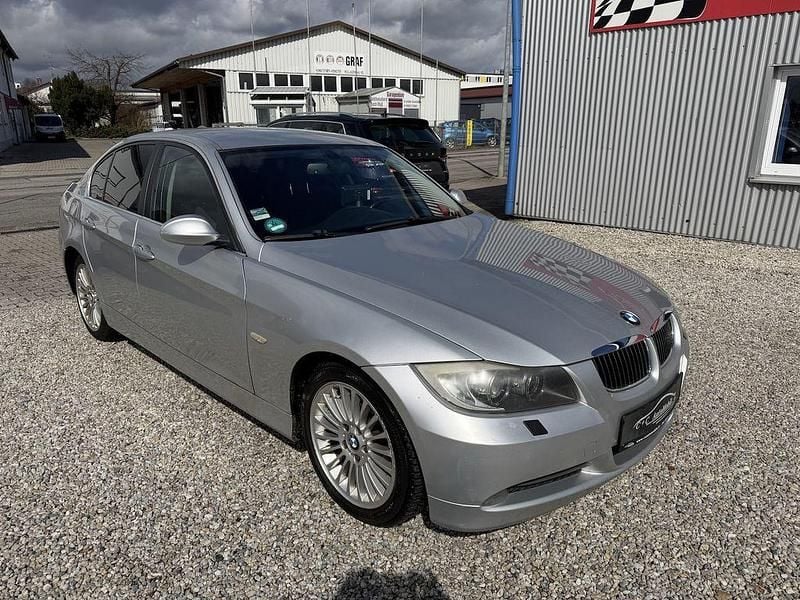 Gebraucht BMW 325 218 PS (160 kW) 2006 Titansilber metallic Limousine