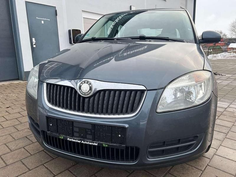 Grau Gebraucht 2009 Skoda Fabia Style Kleinwagen | 1.999 € (Guter Preis) - Bild 1/4