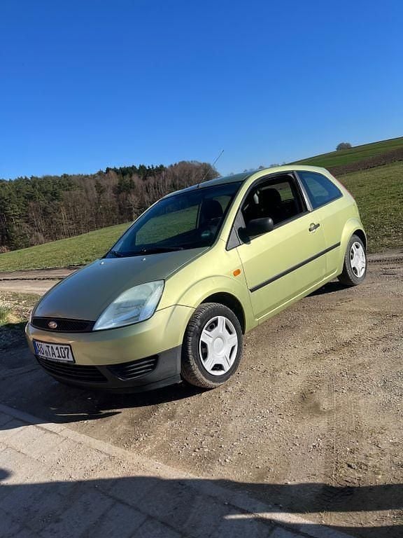 Gebraucht Ford Fiesta 101 PS (74 kW) 2005 Gelb Kleinwagen