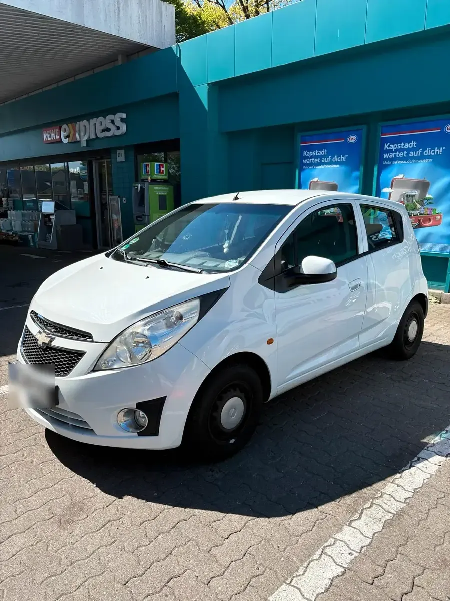 Second-hand Chevrolet Spark 68 CP (50 kW) 2011 Alb Hatchback
