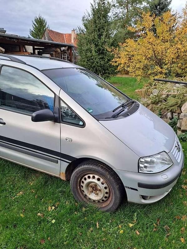 Gebraucht VW Sharan Family 131 PS (96 kW) 2003 Silber Van / Kleinbus