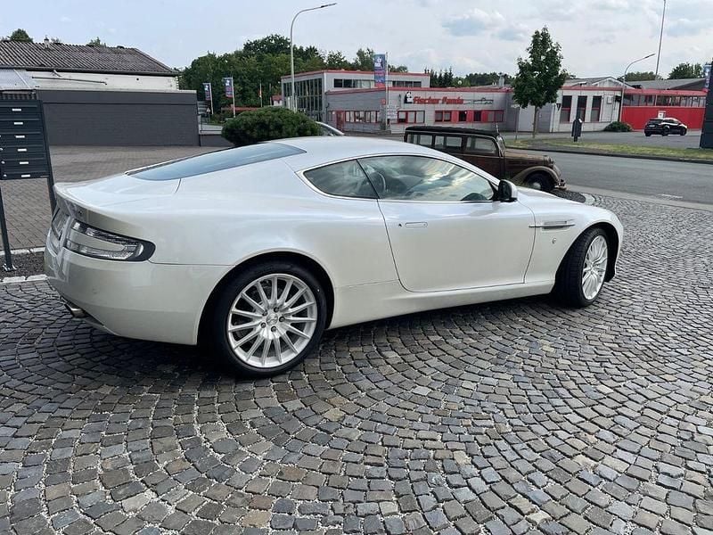 Gebraucht Aston Martin DB9 476 PS (350 kW) 2012 Weiß Coupé
