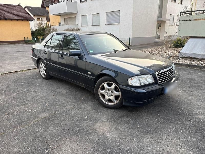 Gebraucht Mercedes C180 122 PS (89 kW) 1999 Schwarz Limousine