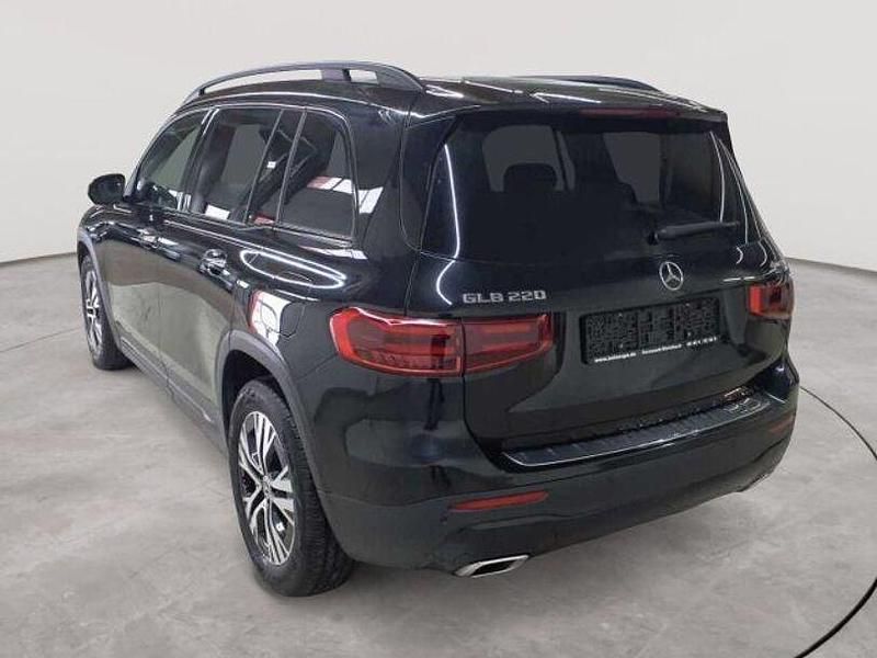 Gebraucht Mercedes GLB220 Advanced 190 PS (139 kW) 2024 Kosmosschwarz metallic SUV