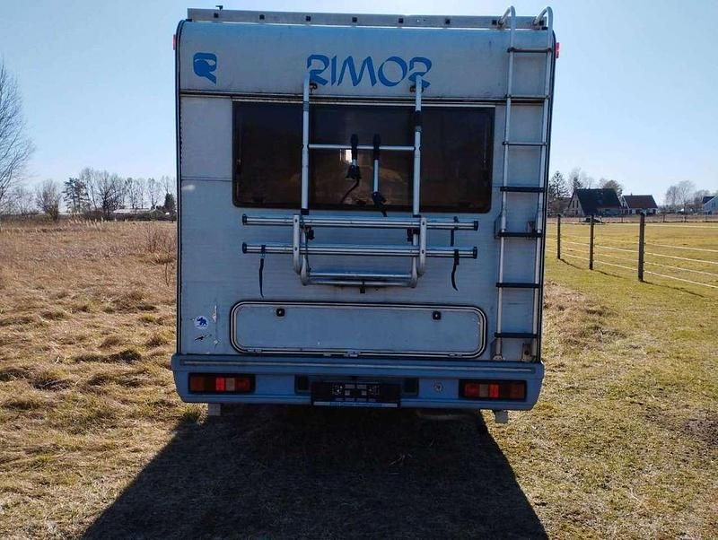 Second-hand Ford Transit 80 CP (58 kW) 1993 Alb Hatchback