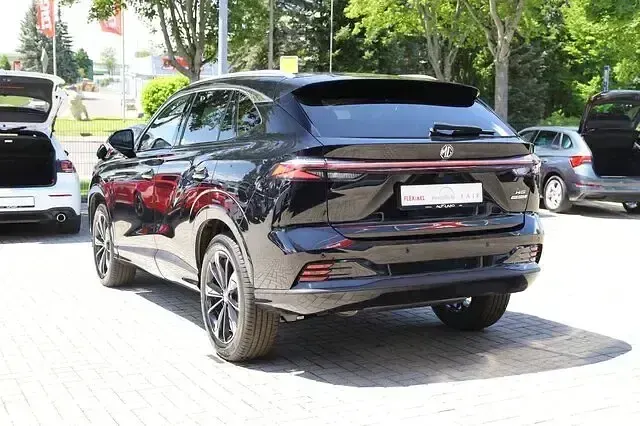Neu MG HS Luxury 224 PS (164 kW) 2026 Schwarz SUV