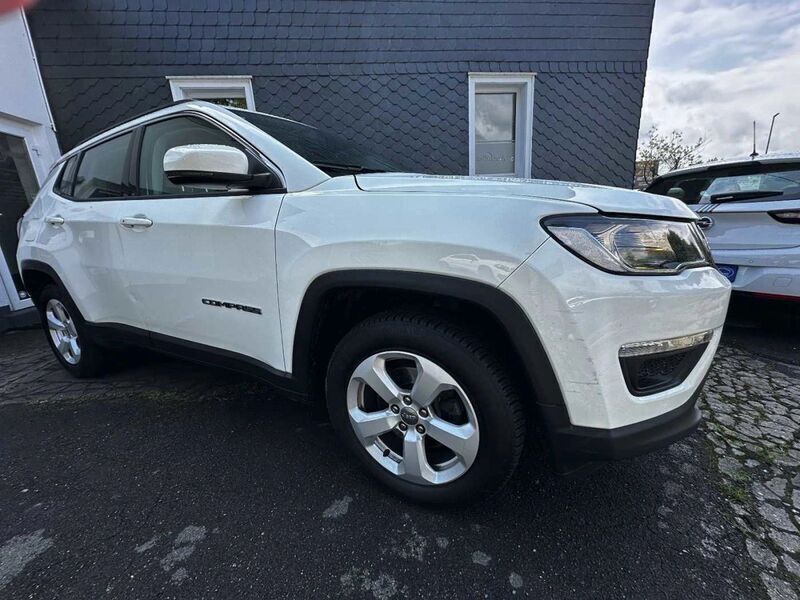 Weiss Gebraucht 2018 Jeep Compass Longitude SUV | 18.503 € (Teuer) - Bild 1/4