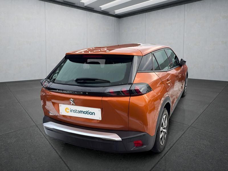 Gebraucht Peugeot e-2008 100 kW (136 PS) 2023 Orange SUV