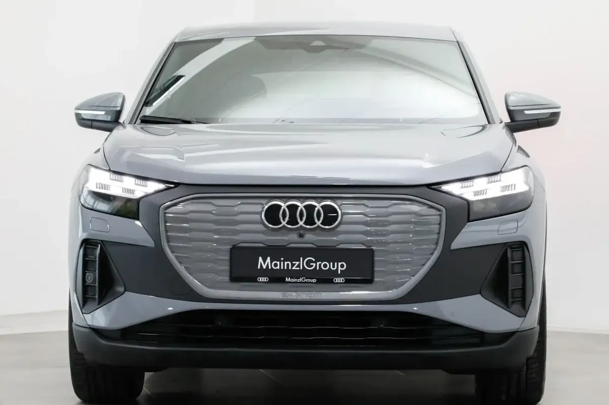 Gebraucht Audi Q4 Sportback e-tron Ambiente 150 kW (204 PS) 2022 Grau SUV