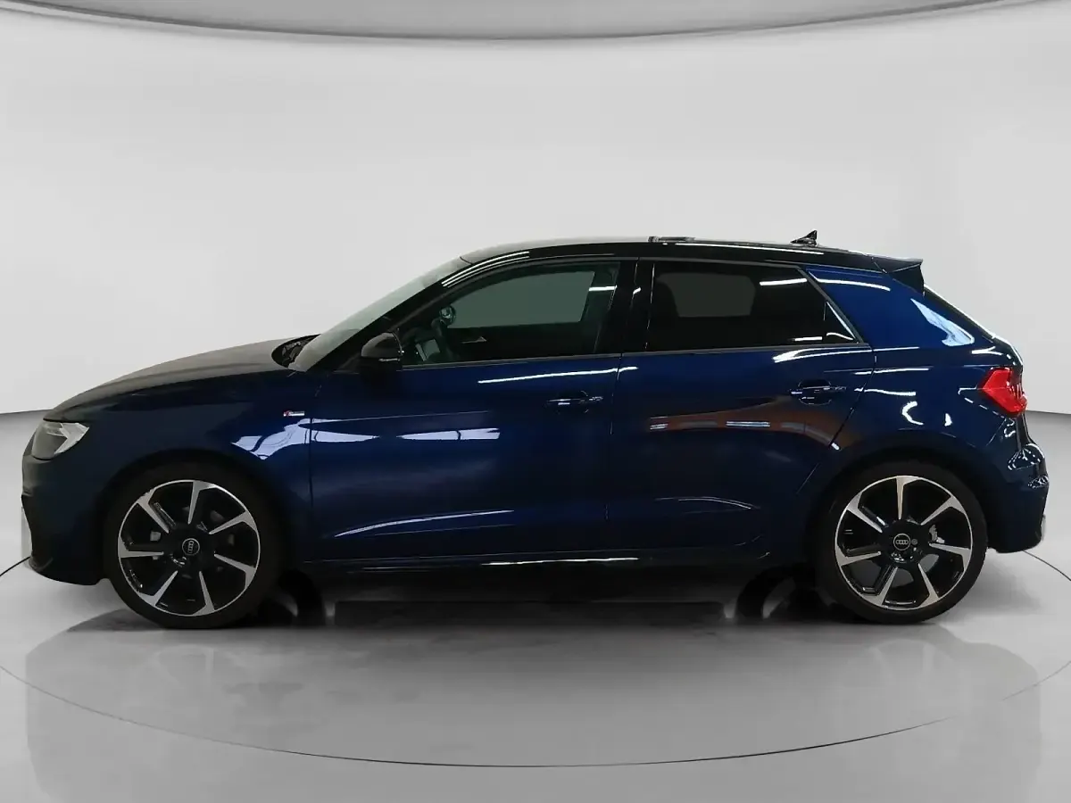 Gebraucht Audi A1 Black Edition 116 PS (85 kW) 2025 Bleu navarre SUV