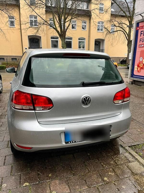 Gebraucht VW Golf 102 PS (75 kW) 2008 Silber Coupé