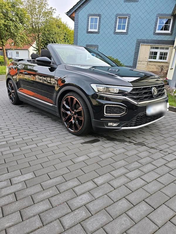 Gebraucht VW T-Roc Cabriolet Active 150 PS (110 kW) 2021 Schwarz Cabrio