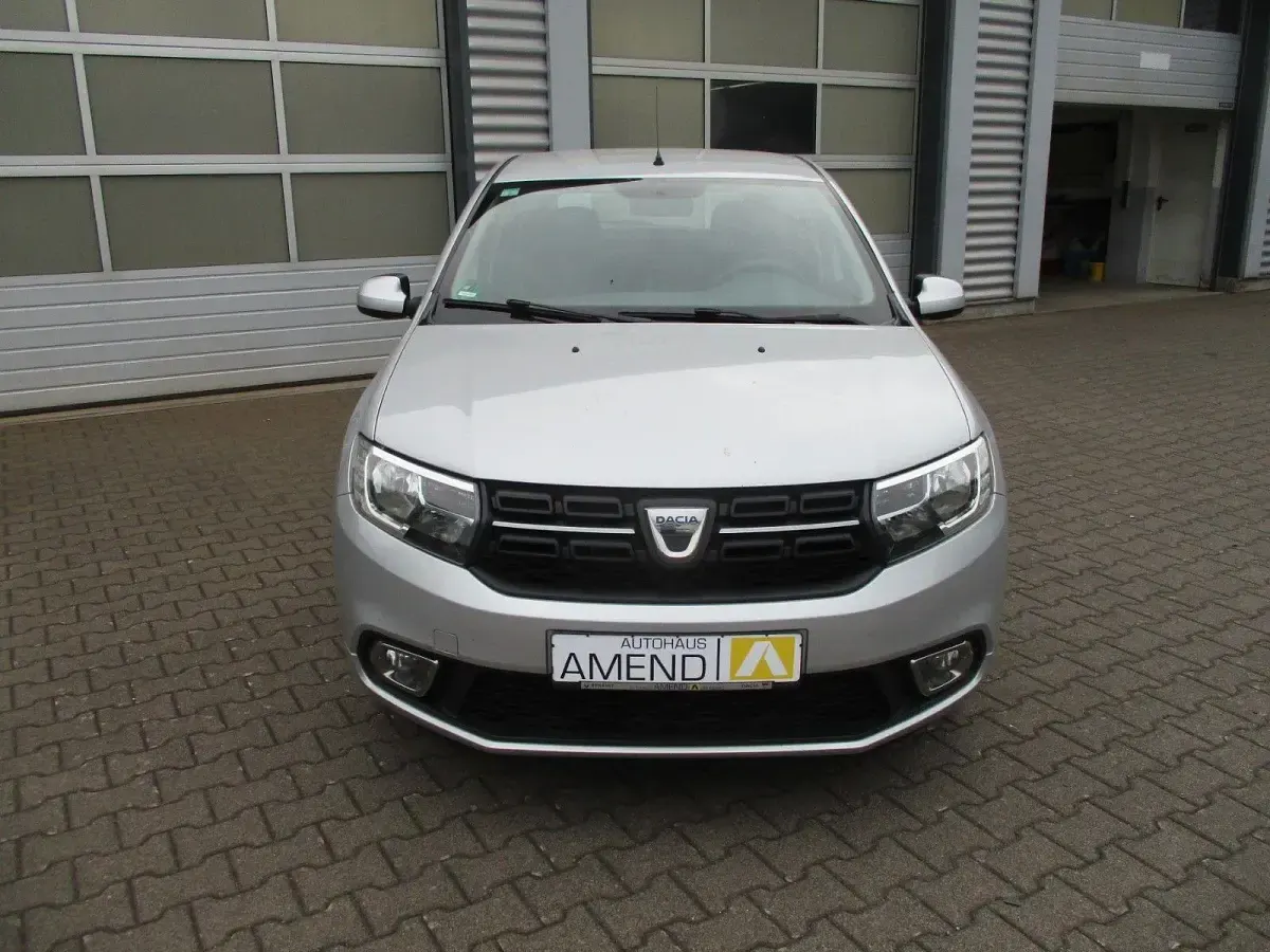 Gebraucht Dacia Sandero Comfort 90 PS (66 kW) 2018 Silber Limousine