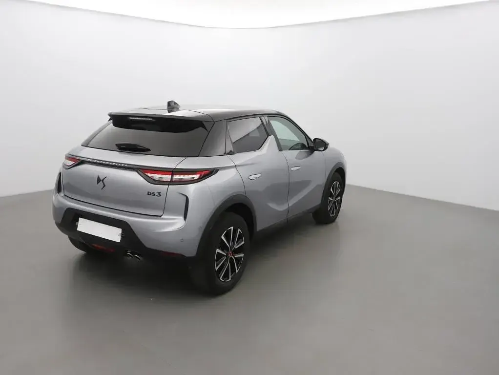 Gebraucht DS Automobiles DS3 Crossback Performance 133 PS (97 kW) 2024 Gris artense/toit no SUV