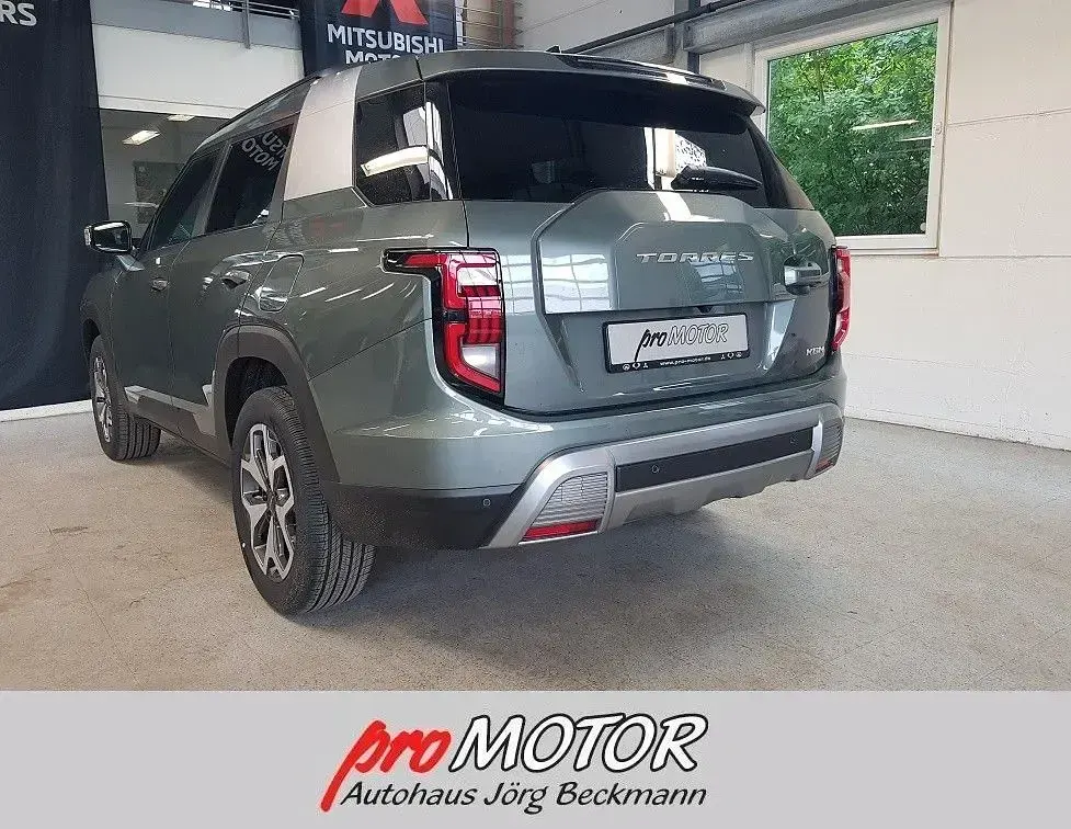 Neu KGM Torres 163 PS (119 kW) 2026 Grün SUV