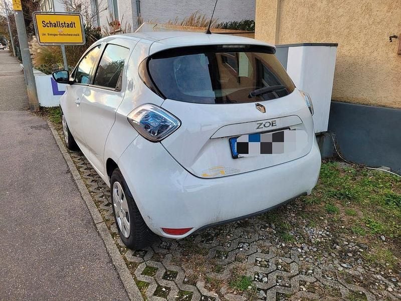 Weiß Gebraucht 2016 Renault Zoe Kleinwagen | 5.100 € (Superpreis) - Bild 1/4