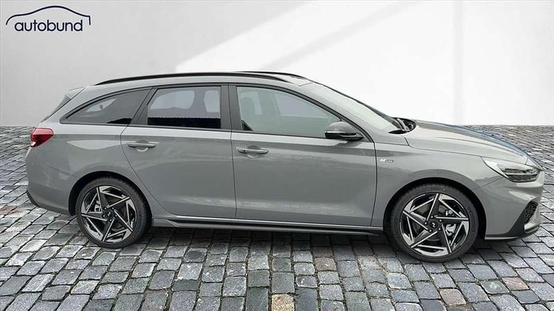Neu Hyundai i30 N Line 140 PS (102 kW) 2025 Grau / shadowgray Kombi