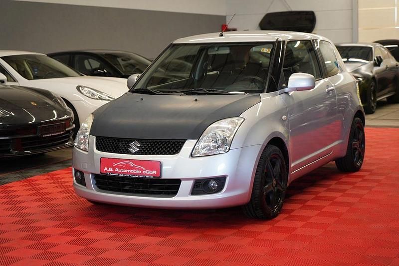 Gebraucht Suzuki Swift 92 PS (67 kW) 2010 Silber Kleinwagen