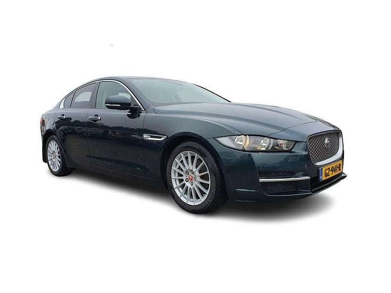 Gebraucht Jaguar XE Prestige 165 PS (121 kW) 2015 Grün Limousine