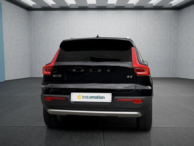 Gebraucht Volvo XC40 Core 163 PS (119 kW) 2024 Schwarz SUV