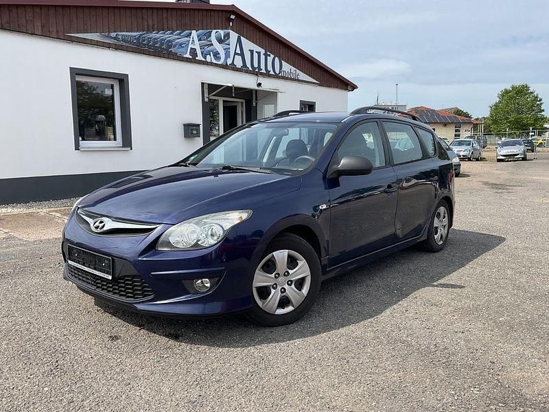Blau Gebraucht 2010 Hyundai i30 Edition Kombi | 1.799 € (Fairer Preis) - Bild 1/4